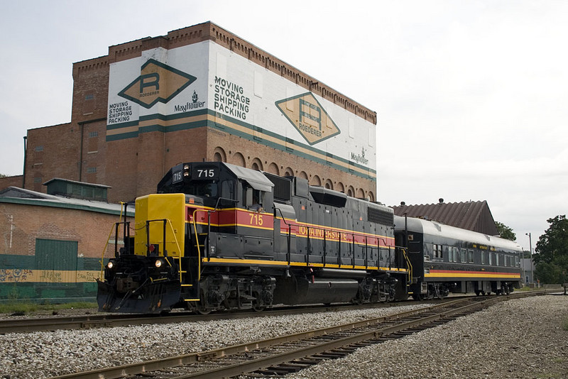 PBICB-21 heads west at Missouri Division Junction in Davenport.  21-Aug-2007.