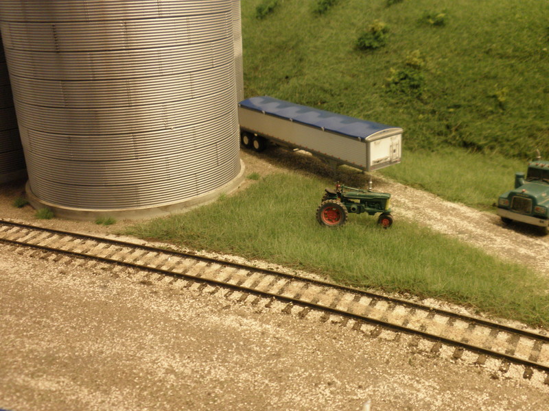 North end of Hancock Elevator.  The spilled corn between the rails is crushed white pepper.  Like most vehicles on the layout at the moment, that trailer obviously needs some weathering attention!