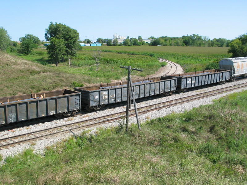 These look like Gerdau loads; I'm not sure why they'd be on the WB out of RI though...