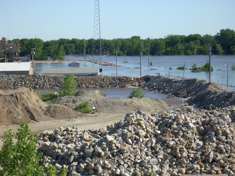 Looking north at Wendling's Quarry.  Hinkeyville and the IAIS tracks are in the background.