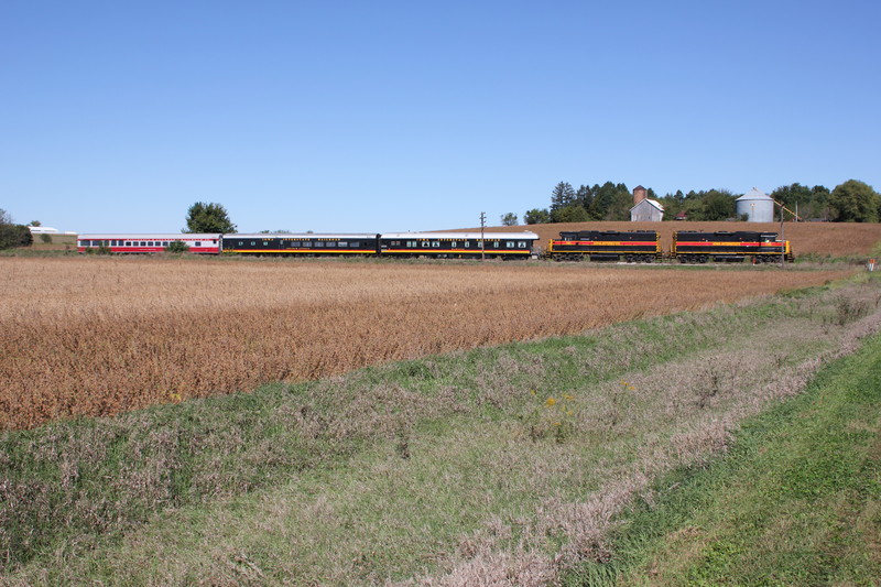 EB passenger extra at mp215 east of Atalissa, Sept. 27, 2016.