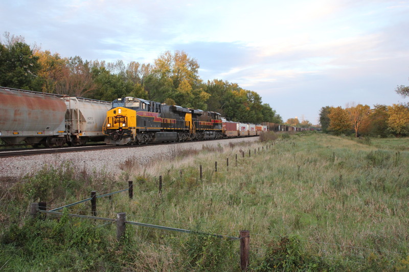 The WB had followed the pass. train out of RI, here meeting the turn at N. Star.