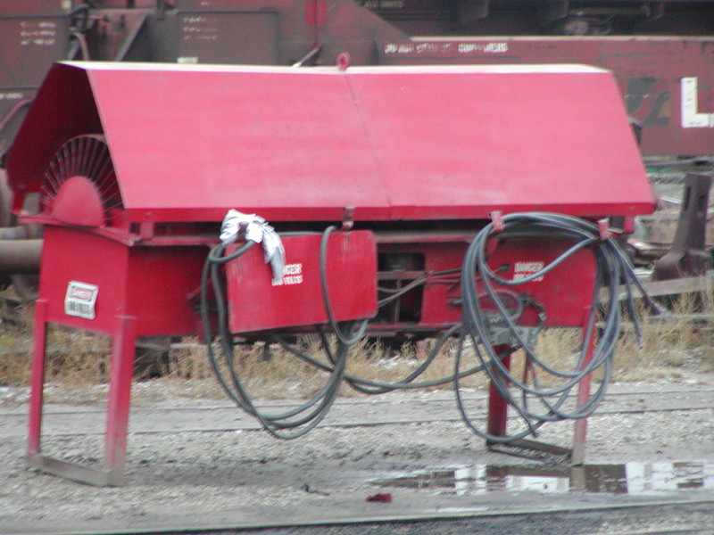 Proto pic of the Bluffs load tester. I believe this was home-built, obviously using fans from an old Geep.