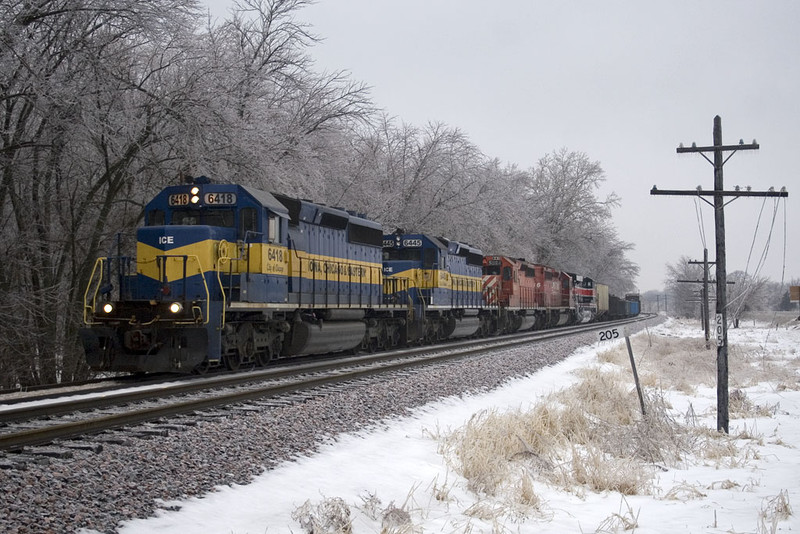 DM&E's train 171-20 @ MP 205; Montpelier, IA.