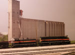 Pulling the BNSF interchange, with Hansen-Mueller elevator looming over the yard.