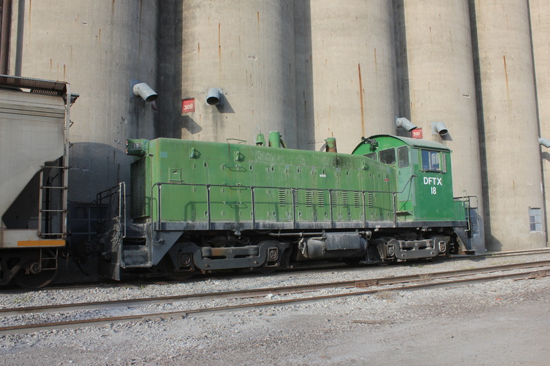 Heartland elevator's switcher in Des Moines.  Nov. 10, 2015.