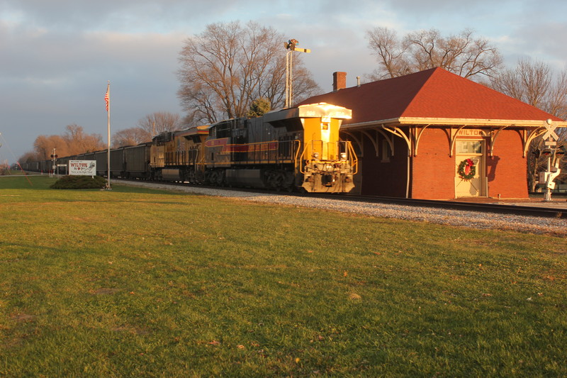 WB coal train at Wilton, Dec. 7, 2015.