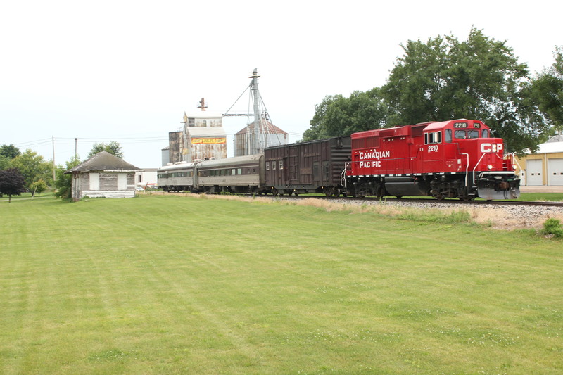 Geo train at Atalissa.