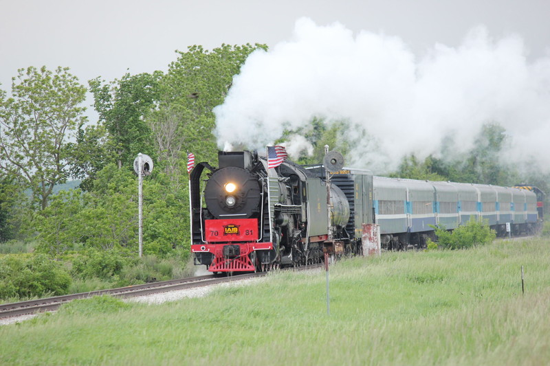 Splitting the signals west of Anita.