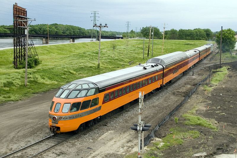 The Amtrak special at 24th St Rock Island on 13-May-2007.