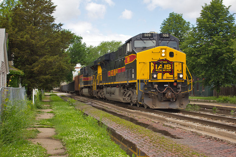 CBBI-25 at 5th St; Davenport, IA.  May 26, 2015