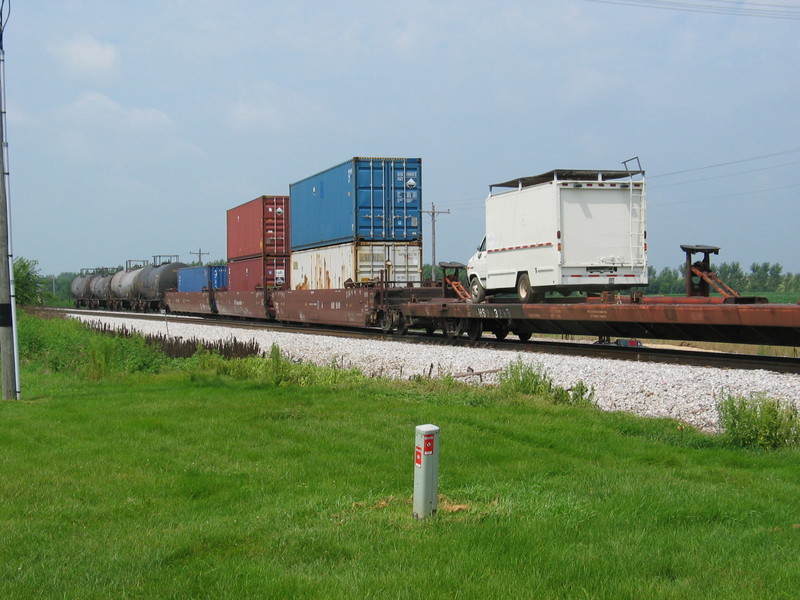 Cube van on the east train at Twin States, Aug. 5, 2007.