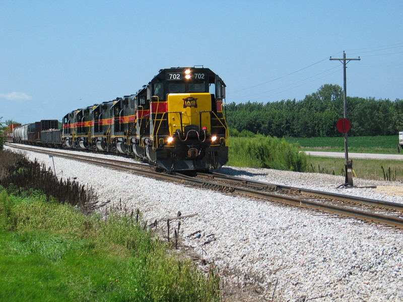 Shoving into the east end of Twin States siding.