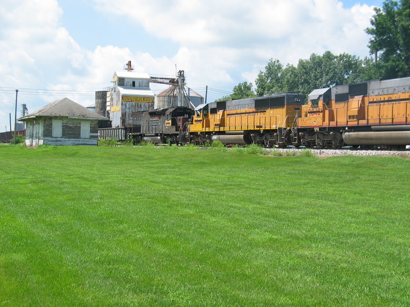 More dead engines, east train at Atalissa, Aug. 9, 2007.