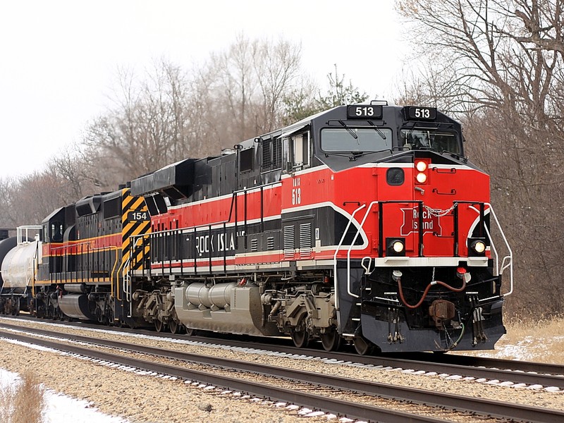 IAIS 513 & 154 head east out of Joliet