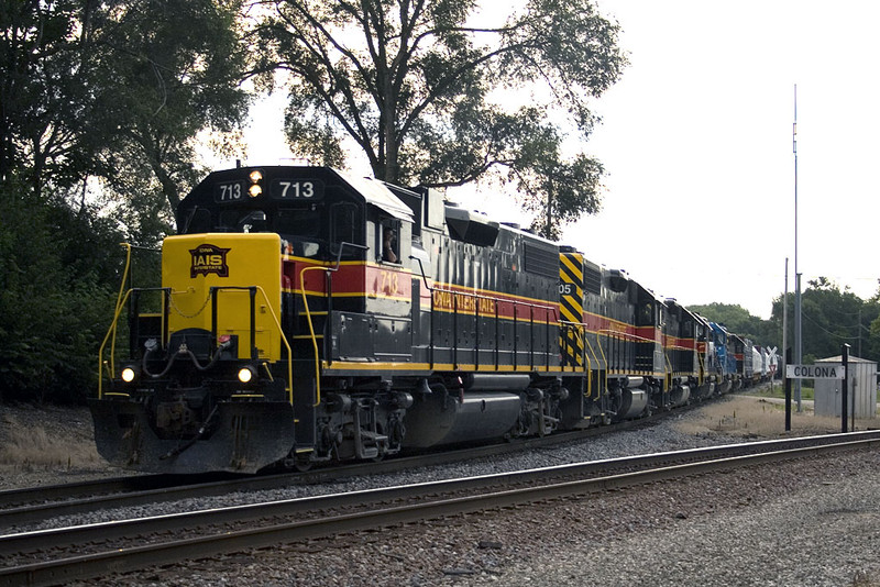 BICB-06 enters the BNSF connection at Colona, IL on 07-Aug-2007.