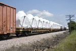 Windmill blade hubs on BICB-06 at York Rd west of Walcott, IA on 07-Aug-2007.