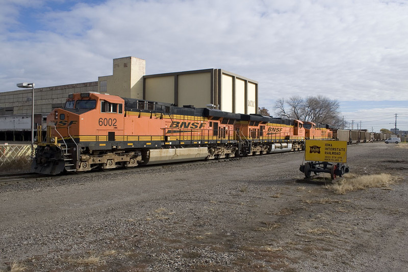 C-NAMCEB2-99's trio of DPU's @ Rock Island, IL.