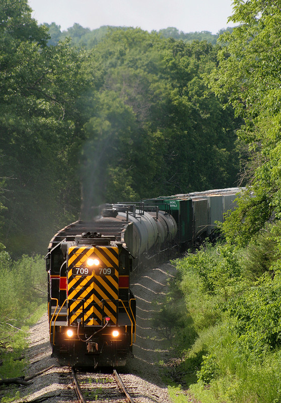 The Rocket struggles up Putnam Hill.  The max tonnage for one GP38-2 on the hill is 3100 tons and the 709 made it up the hill with 3106 tons!