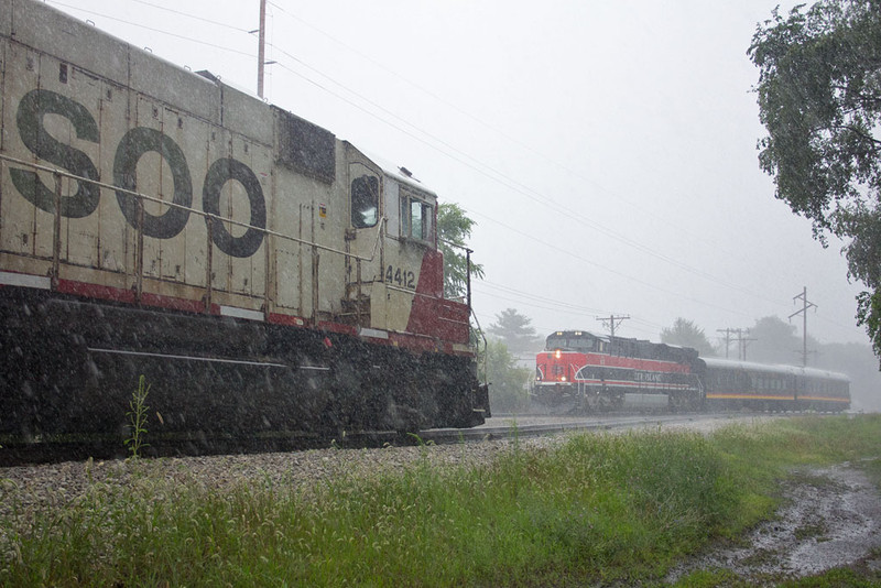 B73 in the clear at Moline for the Biz Train.