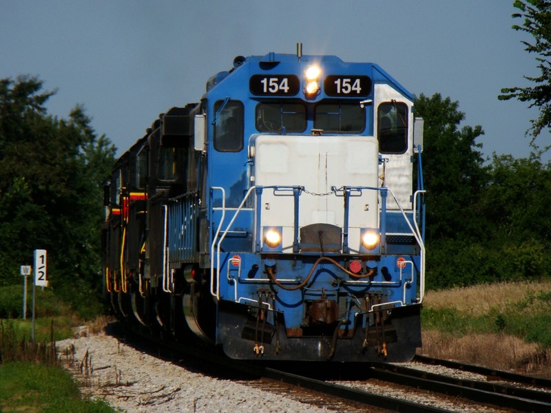 The CBBI led by 154 prepares to stop at Homestead to drop off a string of hoppers for Sunday's ICCR to pick up. 24-Aug-08.