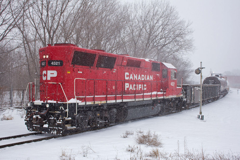 CP B73-01 @ Rock Island, IL.