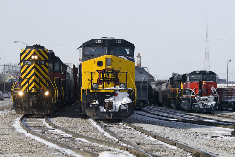 IAIS 513, IAIS 512 & IAIS 718 lineup @ Rock Island, IL.