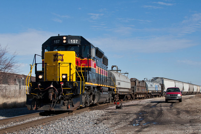 SISW-30 departs Moline, IL.