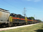 PWSX 401, 483, 413, and 431 trail two IC SD70's on CN M33891-01