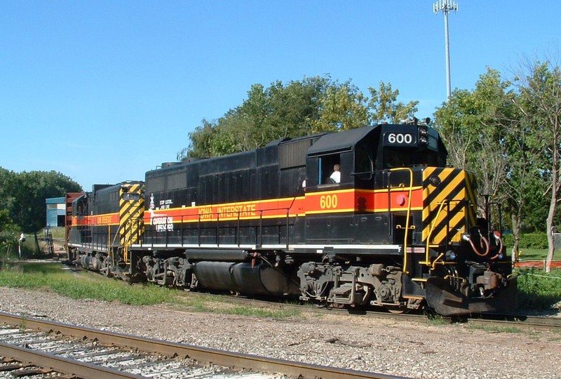 GP38 600 and GP10 431 work BISW as they take head room out of Evans Yd. 08-07-04
