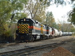 603 leads Paducah rebuilds 403 and 481 on a BISW train to the Harbor. 10-12-04