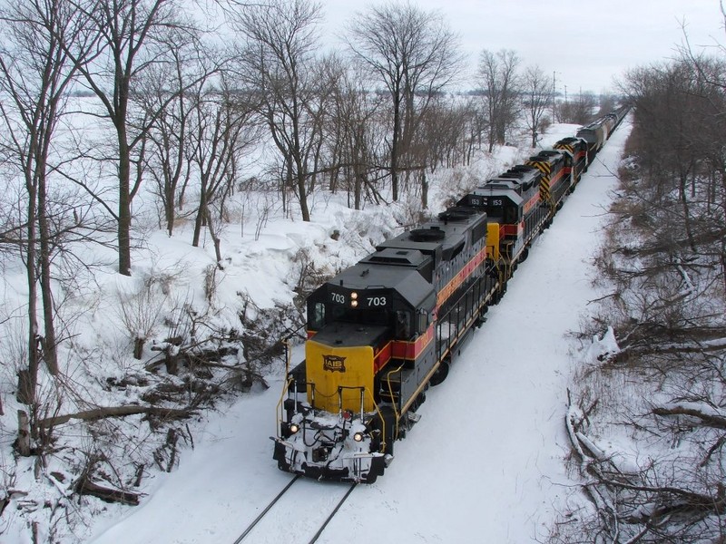 Iowa 703 west cruises through a nifty little cut about 5 miles east of Iowa City.