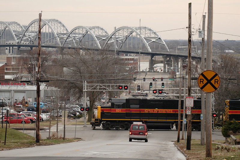 IAIS 601 with CBBI-27 @ Gaines St; Davenport, IA.