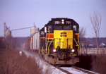 IAIS 721 leads BUSW-14 past Putnam, IL on 14-Jan-2005.  Photo by Erik Rasmussen.