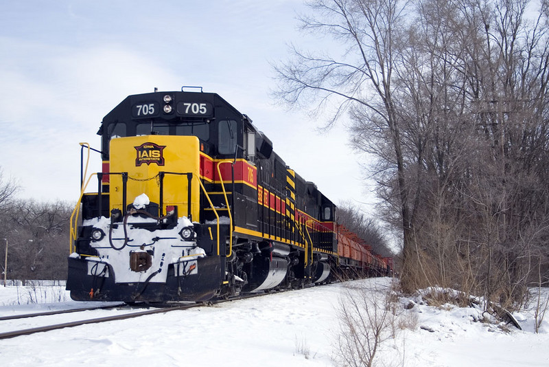 BICB waits for the main to be reopened @ Colona, IL.  January 4, 2008.