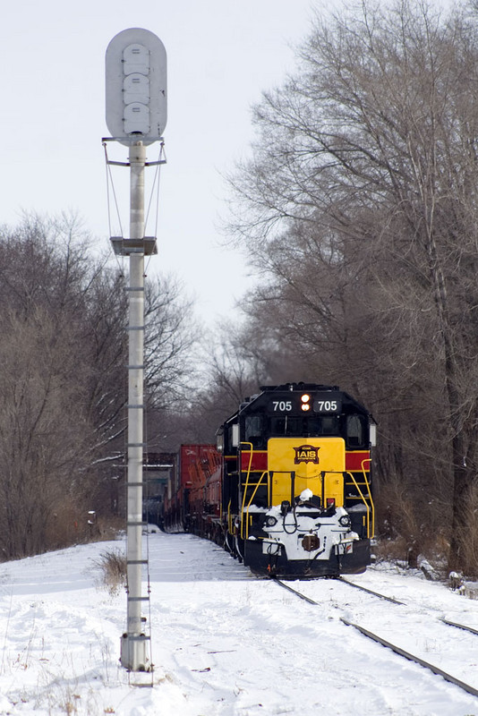 BICB waits for the main to be reopened @ Colona, IL.  January 4, 2008.