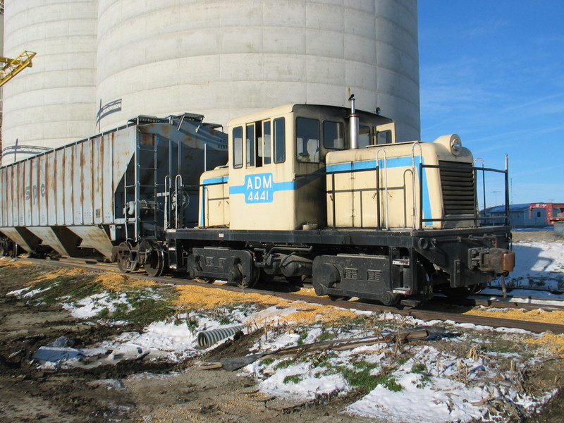 Harlan elevator switcher, on the Audubon branch north of Atlantic.