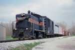 IAIS 250 with RISW-16 @ Big Island Rd; Milan, IL.  April 16, 2001.