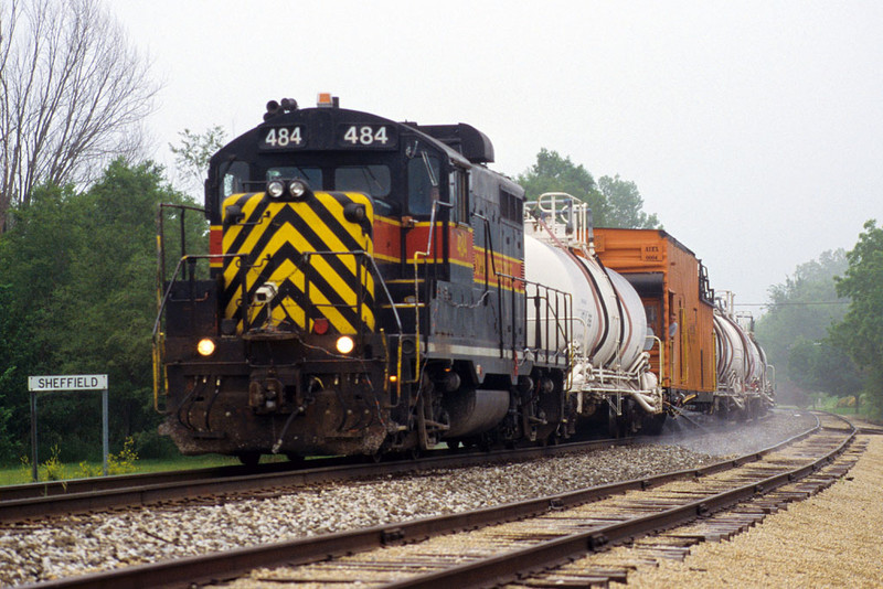 IAIS 484 with Asplundh Weed Sprayer @ Sheffield, IL.  June 11, 2003.