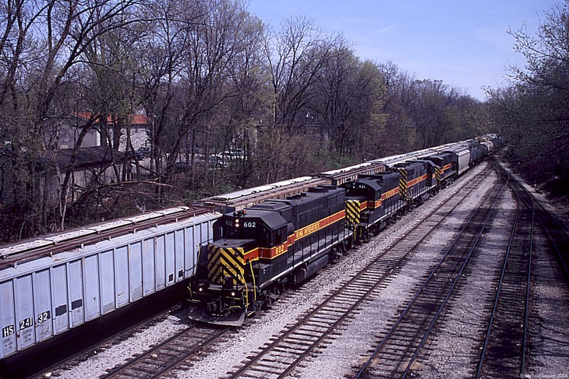 IAIS 602 with BICB-15 @ Dodge St; Iowa City, IA.  April 16, 2004.