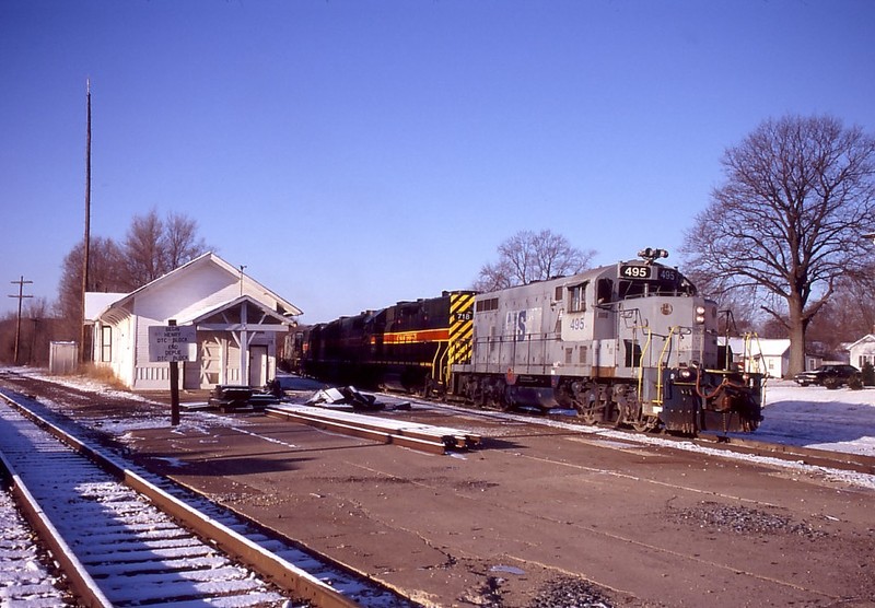 IAIS 495 with CBBI-12 @ Bureau, IL.  January 14, 2005.