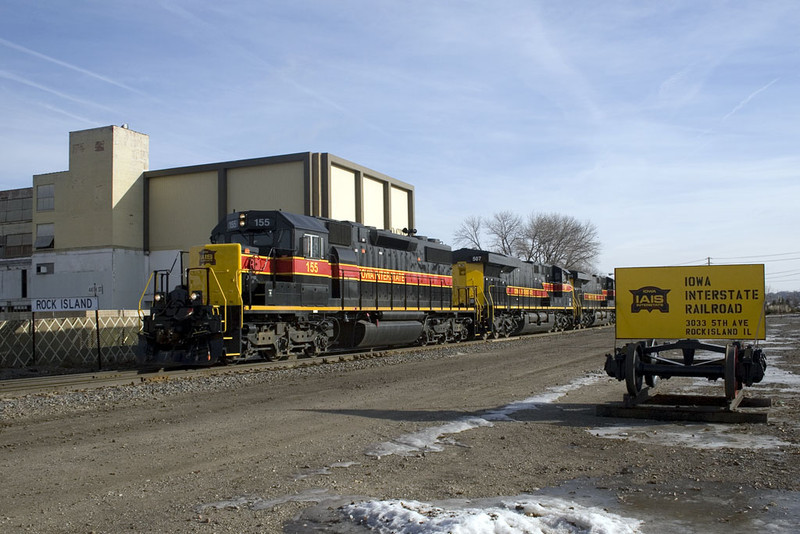 IAIS 155 with RIIC-04 @ 44th St; Rock Island, IL.  January 4, 2009.