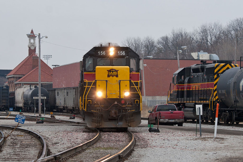 PECR-06 (156) & RISW-07 (157) @ Terminal Jct; Rock Island, IL.  March 7, 2011.