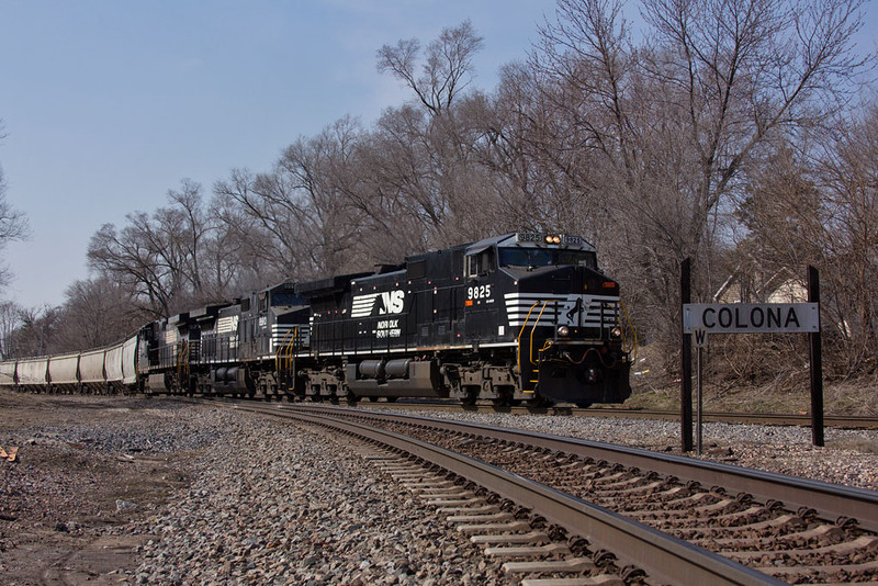 DMPE-27 @ Colona, IL.  March 28, 2013