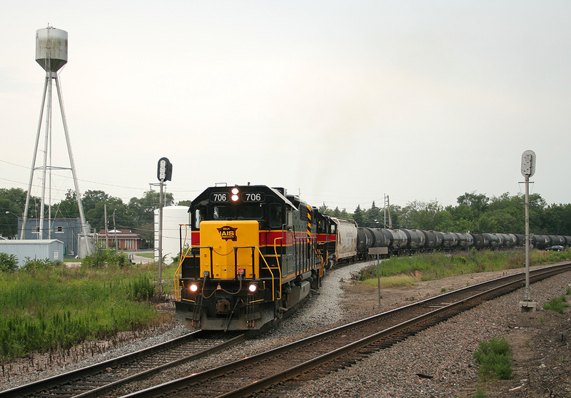 IAIS 706 with CBBI-24 @ Colona, IL.  July 25, 2006.