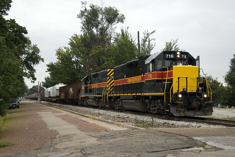 IAIS 716 with BICB-19 @ Taylor St; Davenport, IA.  August 20, 2007.