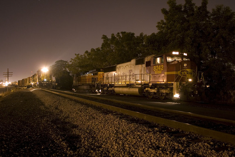 RISW-07 & Circus Train @ Rock Island, IL.  September 7, 2009.