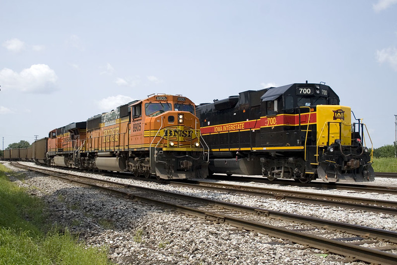 BNSF detour C-BTMCNR0-10 @ Silvis, IL passing IAIS 700.  August 6, 2010.