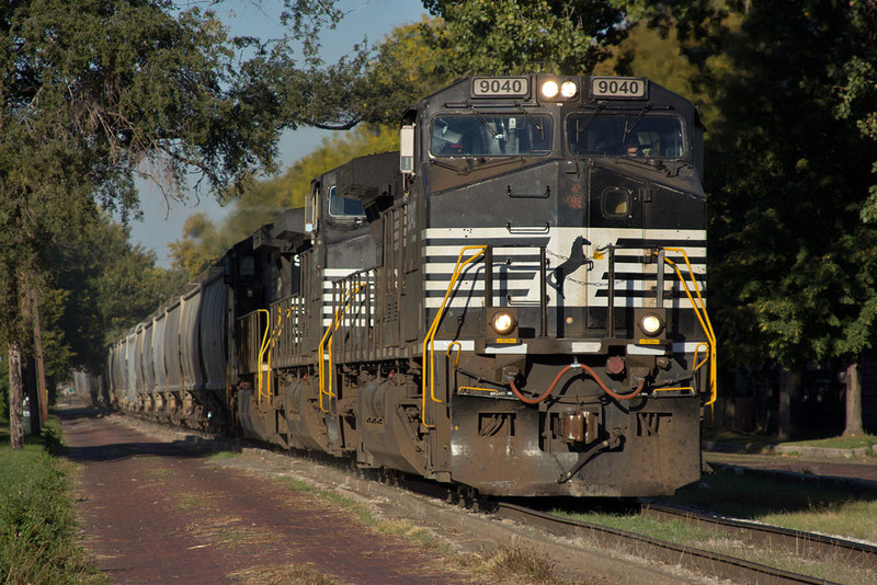 DMPE-27 @ 5th St; Davenport, IA.  September 28, 2012.