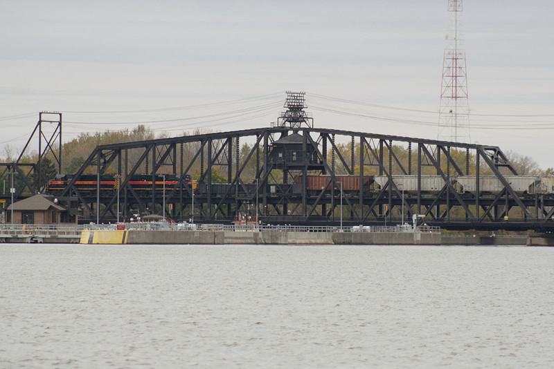 CBBI-14 @ Government Bridge; Davenport, IA.  October 15, 2006.